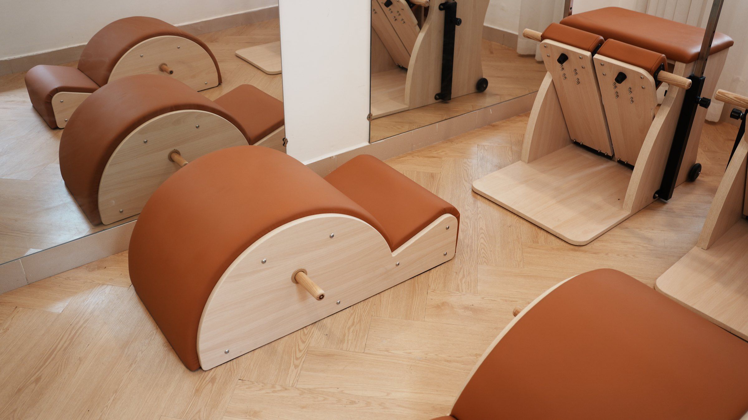 Spine Corrector và Wunda Chair