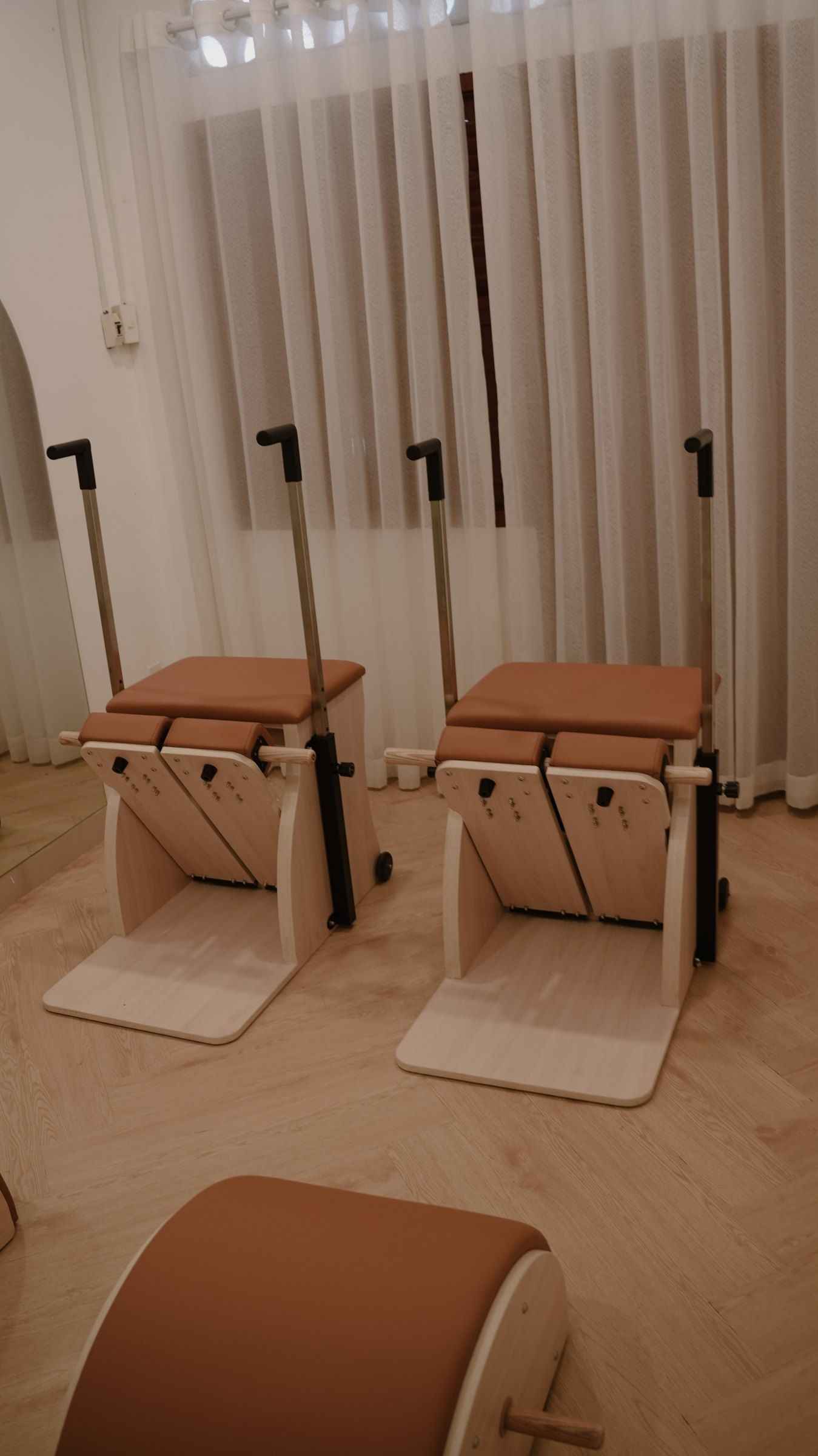 Hai máy Wunda Chair