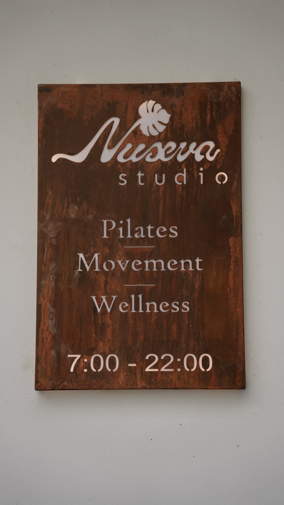 Bảng hiệu Nuseva Studio
